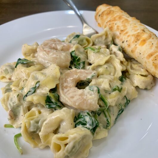 Shrimp and Spinach Tortellini Alfredo
