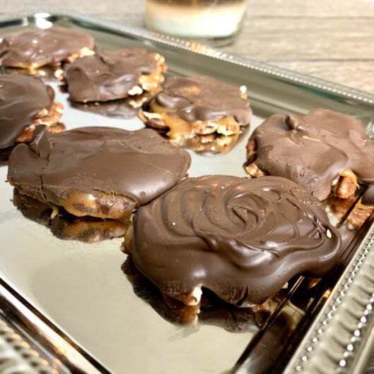 Chocolate Pecan Caramel Turtles
